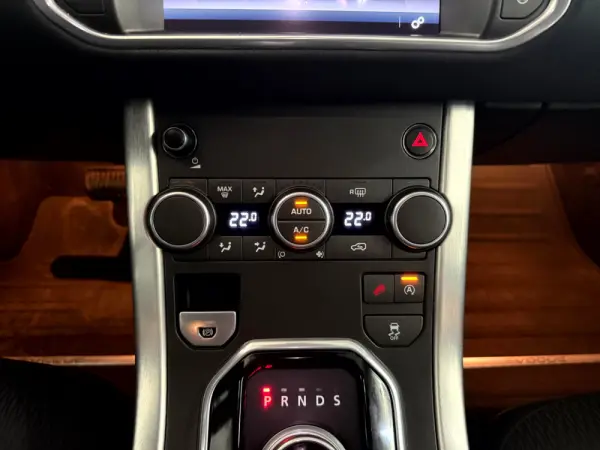 Land Rover Range Rover Evoque 2.0 D180 AWD HSE Auto 25
