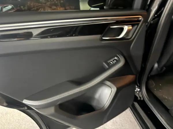 Porsche Macan S PDK 14