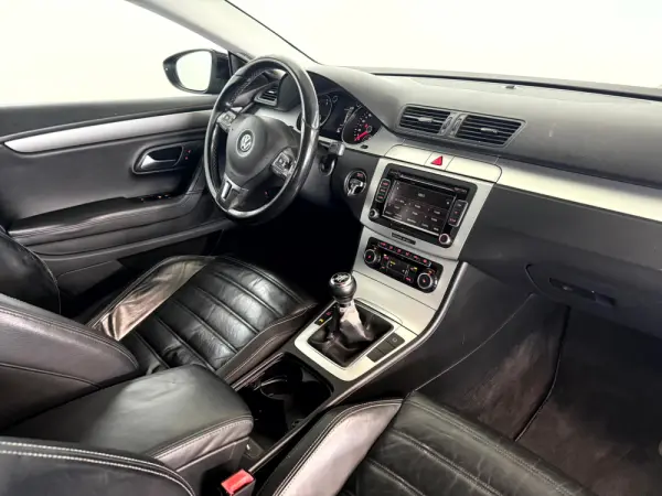 Volkswagen Passat CC 2.0 TDi BlueMotion 37