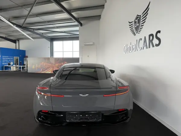 Aston Martin DB11 Coupé V8 Auto 12