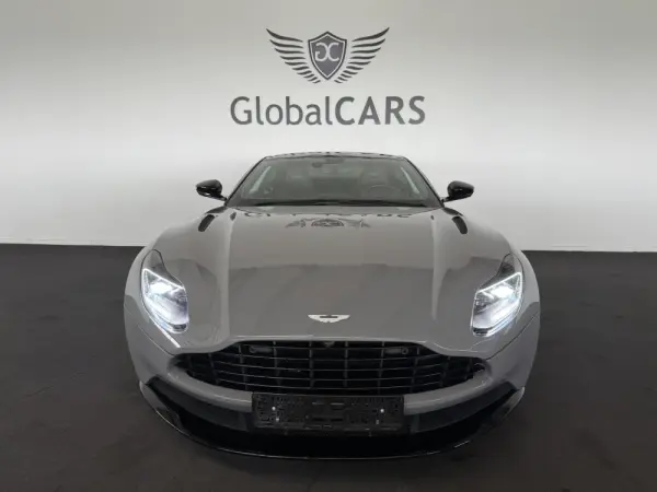 Aston Martin DB11 Coupé V8 Auto 39