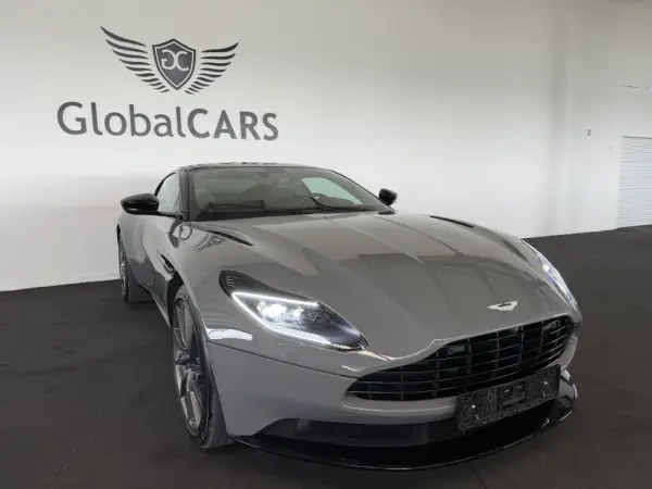 Aston Martin DB11 Coupé V8 Auto 42