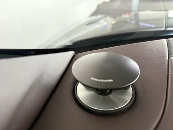 Aston Martin DB11 Coupé V8 Auto 46