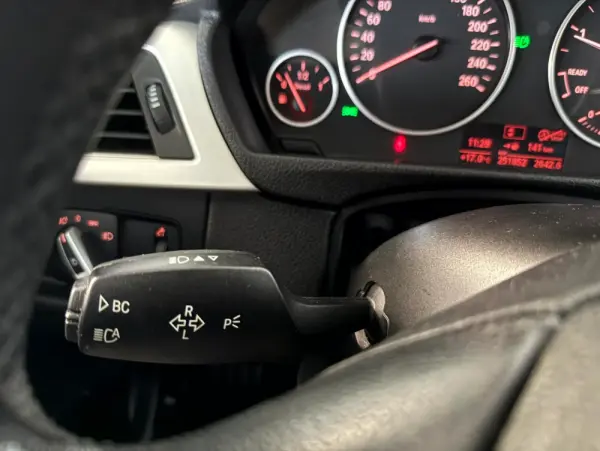 BMW 318 d Touring Navigation 8