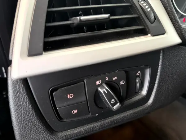 BMW 318 d Touring Navigation 19