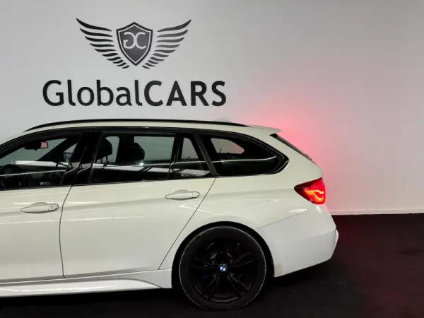 BMW 318 i Pack M Auto 8