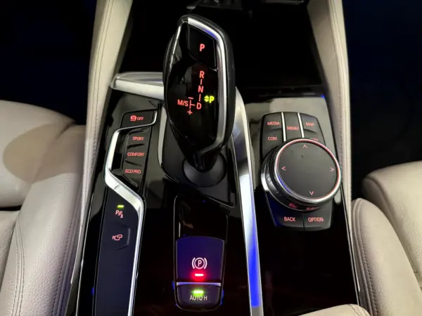 BMW 520 d Line Luxury Auto 23