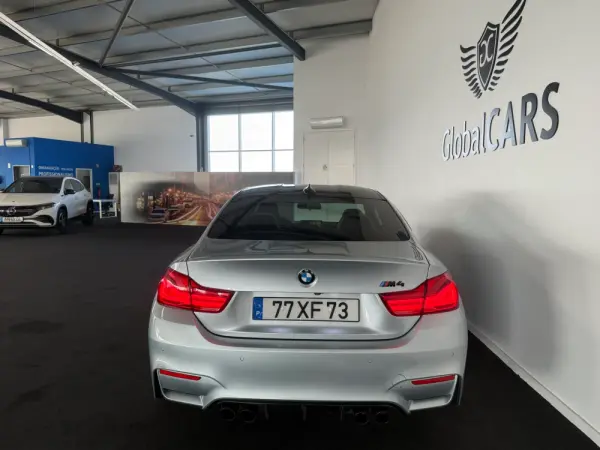 BMW M4 Outro 12