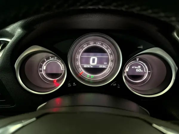 Citroën DS4 1.6 HDi Chic 18