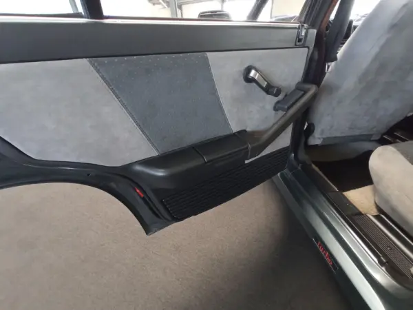 Lancia Delta 1.6 HF Turbo 19