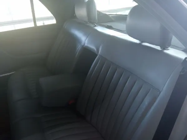 Mercedes-Benz 300 E 5