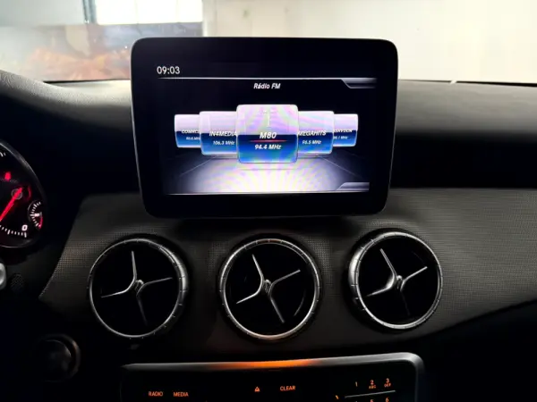 Mercedes-Benz CLA 180 d Shooting Brake Urban Aut. 9