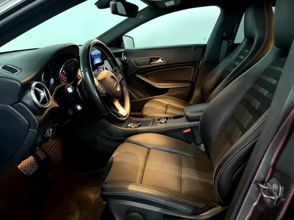 Mercedes-Benz CLA 180 d Shooting Brake Urban Aut. 14