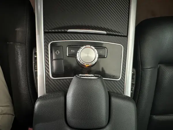 Mercedes-Benz E 300 Bluetec Hybrid Avantgarde 8