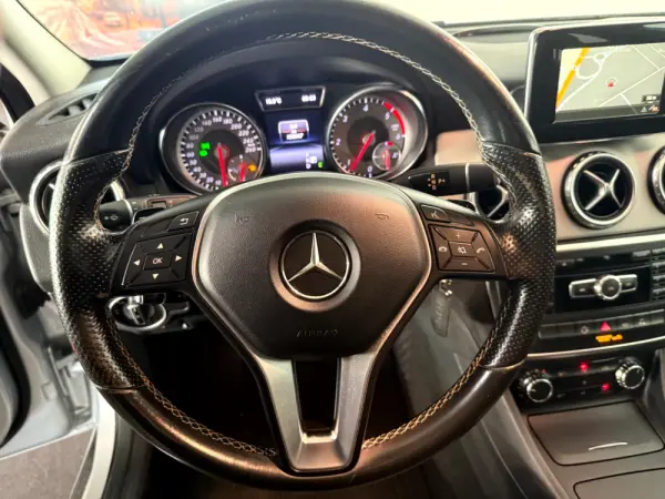 Mercedes-Benz GLA 200 CDi Urban Aut. 26