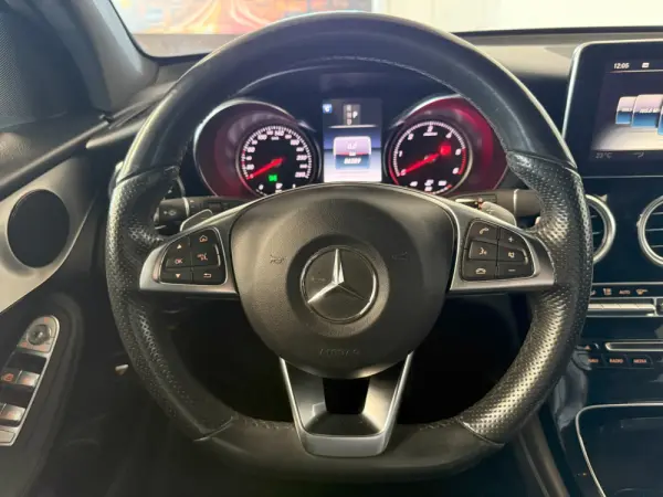 Mercedes-Benz GLC 220 d 4Matic 9G-TRONIC AMG Line 19