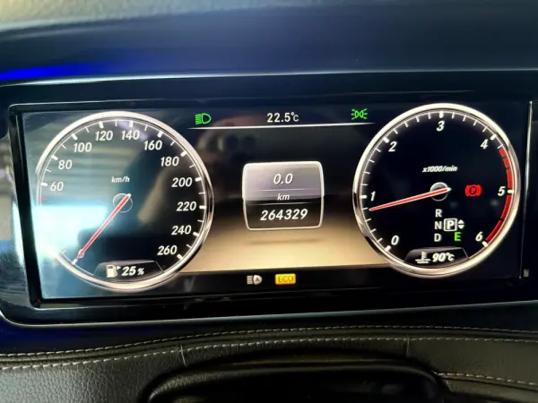 Mercedes-Benz S 350 BlueTEC 33