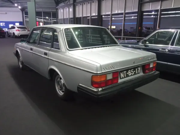 Volvo 240 GL 7
