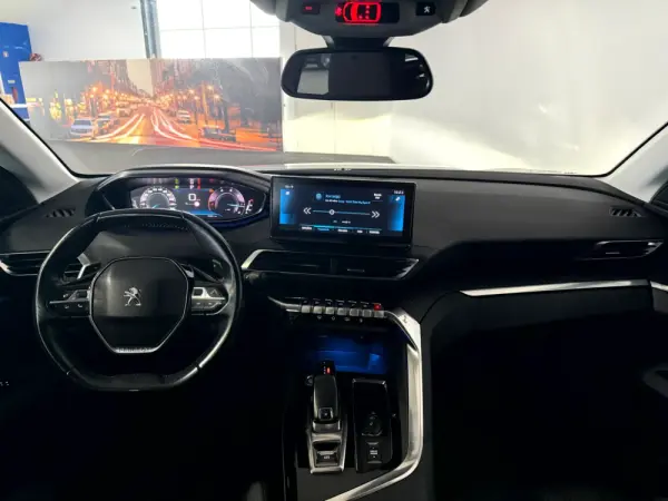 Peugeot 3008 1.5 BlueHDi Allure Pack EAT8 21
