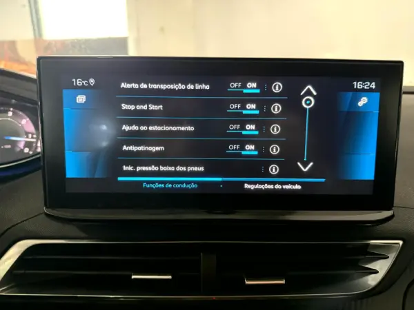 Peugeot 3008 1.5 BlueHDi Allure Pack EAT8 26