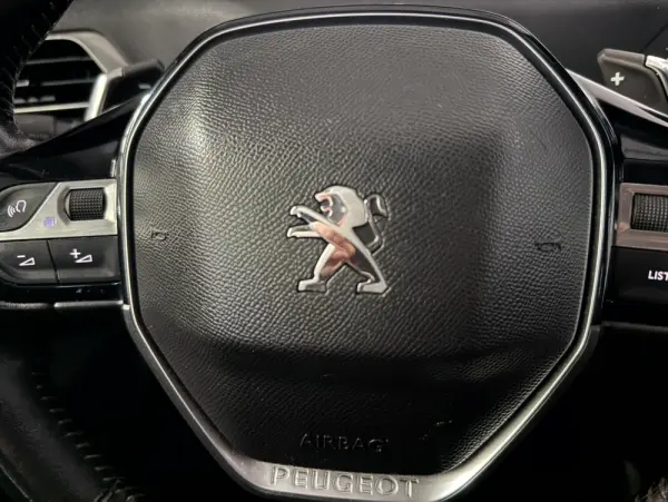 Peugeot 3008 1.5 BlueHDi Allure Pack EAT8 33