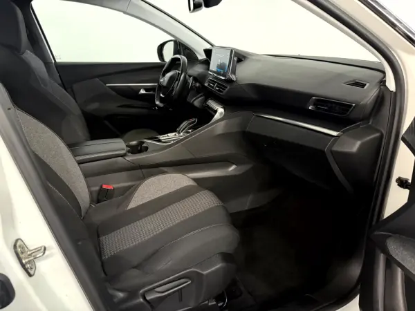 Peugeot 3008 1.5 BlueHDi Allure Pack EAT8 44