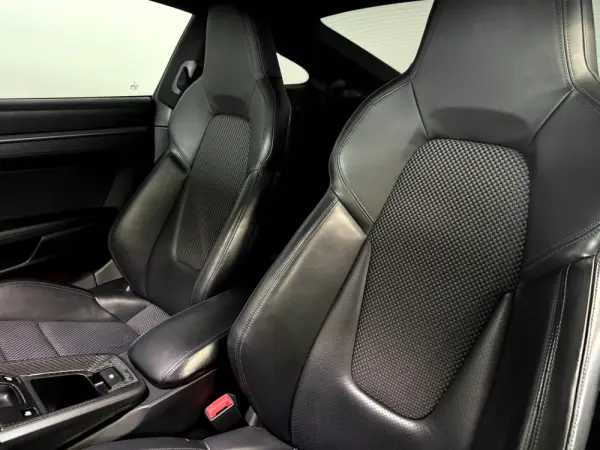 Porsche 911 (992) Carrera S PDK 19