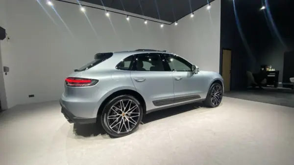 Porsche Macan Outro 5
