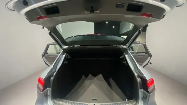 Porsche Macan Outro 27