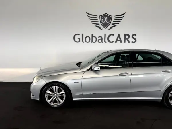 Mercedes-Benz E 250 CDi Elegance BlueEfficiency Auto. 9