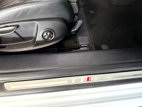 Audi TT RS Coupé 2.5 TFSi quattro S tronic 46