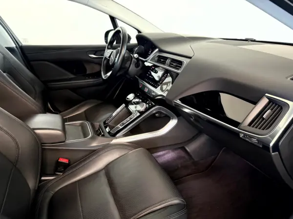 Jaguar I-Pace EV400 AWD HSE 46