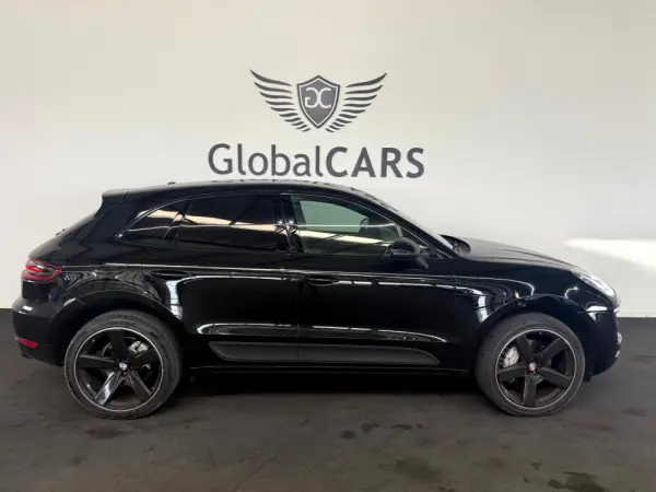 Porsche Macan S PDK 32