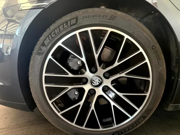 Porsche Taycan Bateria Performance Plus 4