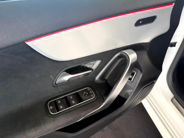 Mercedes-Benz A 250 e 8G-DCT Advanced AMG Line 17