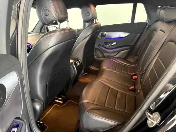 Mercedes-Benz EQC 400 4Matic 13