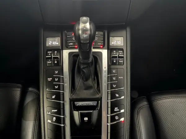 Porsche Macan S PDK 18