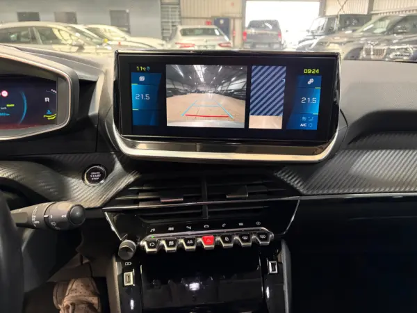 Peugeot e-2008 50 kWh Allure 10