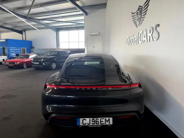 Porsche Taycan Bateria Performance Plus 9