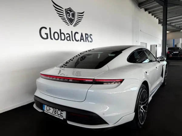 Porsche Taycan 4S 35