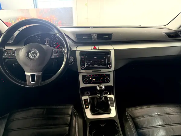 Volkswagen Passat CC 2.0 TDi BlueMotion 14