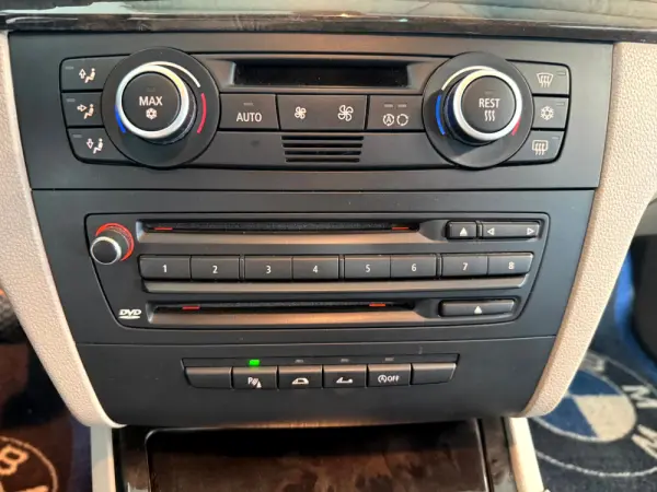 BMW 120 d DPF Edition Sport 26