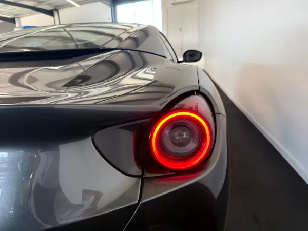 Ferrari Portofino 3.9 Twin-Turbo V8 13