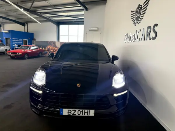 Porsche Macan S PDK 36