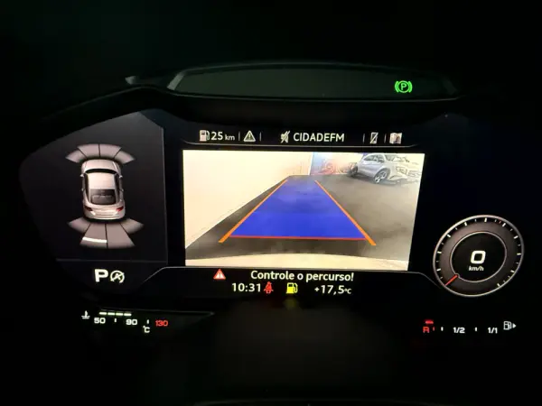 Audi TT RS Coupé 2.5 TFSi quattro S tronic 32