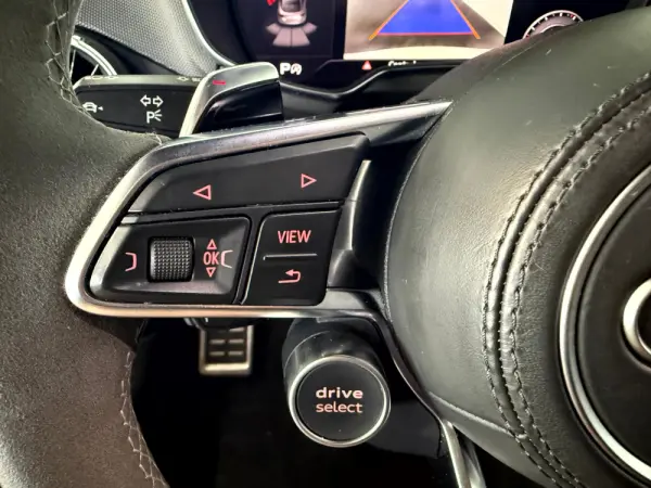 Audi TT RS Coupé 2.5 TFSi quattro S tronic 26