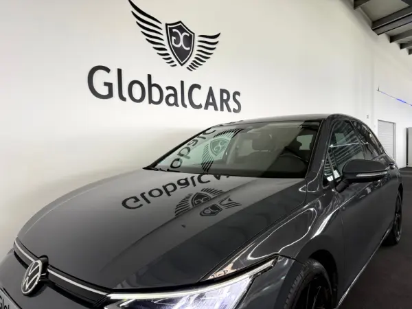 Volkswagen Golf 2.0 TDi BlueMotion DSG Highline 11