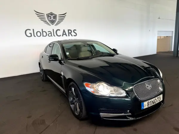 Jaguar XF 3.0 D V6 Premium Luxury 11