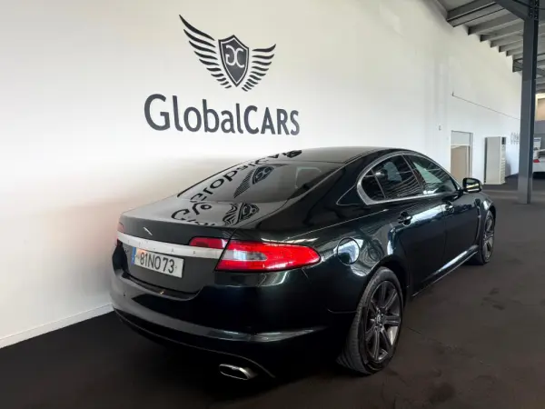 Jaguar XF 3.0 D V6 Premium Luxury 5