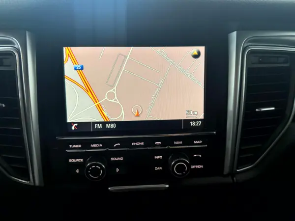 Porsche Macan S PDK 27